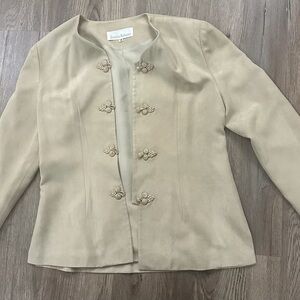 Jessica Robert’s Size 38 Elegant Cream Jacket with Decorative Buttons